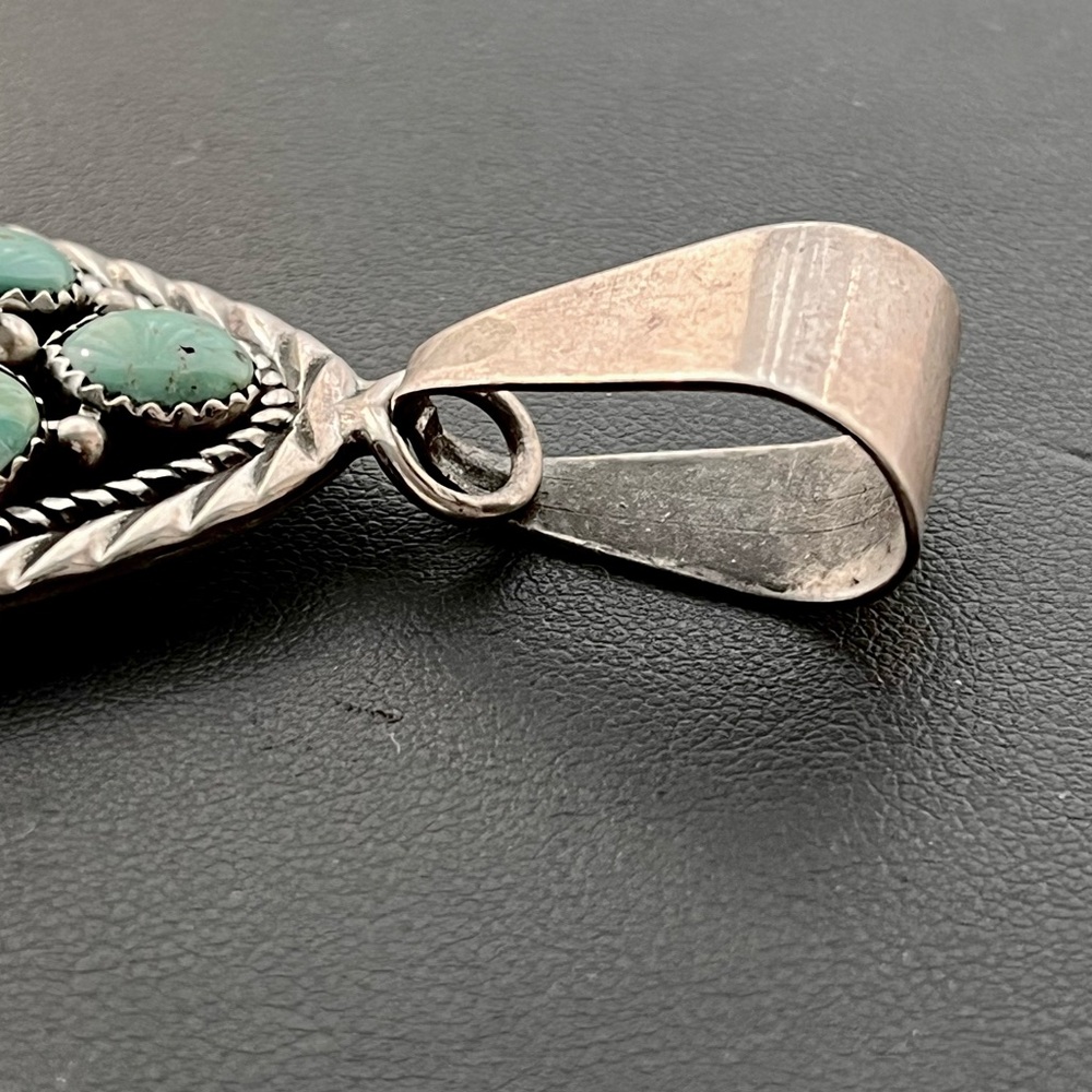 🔴SOLD🔴 Navajo Bobby Johnson large sterling silver turquoise cluster pendant - Picture 7 of 11
